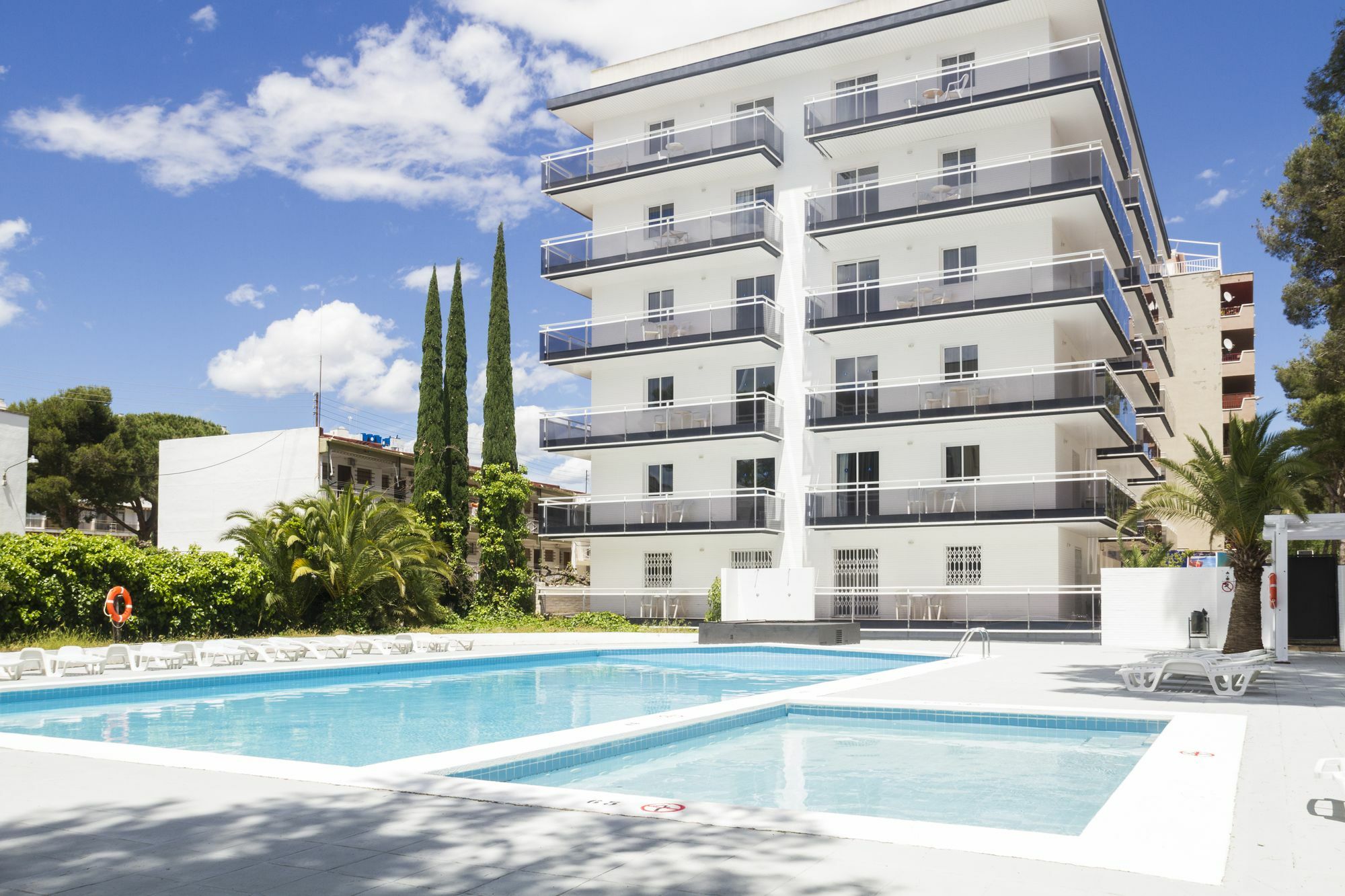Apartamentos Intersalou Priorat Exterior photo